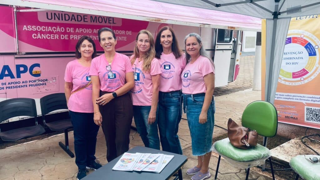 APCC participa de evento com Unidade Móvel de Saúde. A Ação visou a Prevenção e informação sobre o Câncer de Colo de Útero em Paraguaçu Paulista