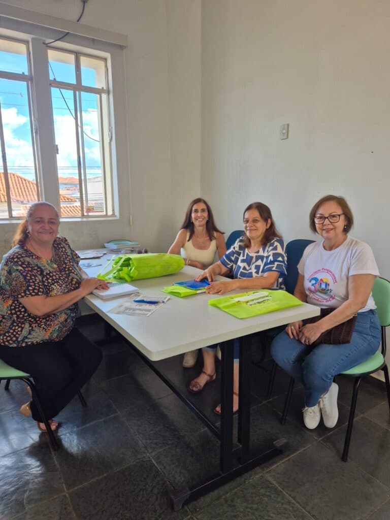 Educação e Saúde: APCC e Secretaria Municipal Definem Diretrizes para o 4º Concurso "Prevenção é Vida"